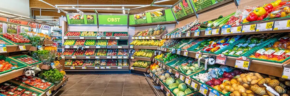 © Spar, PG Studios Pune police voća i povrća u trgovini - EDITEL-ov web EDI portal poboljšava procese