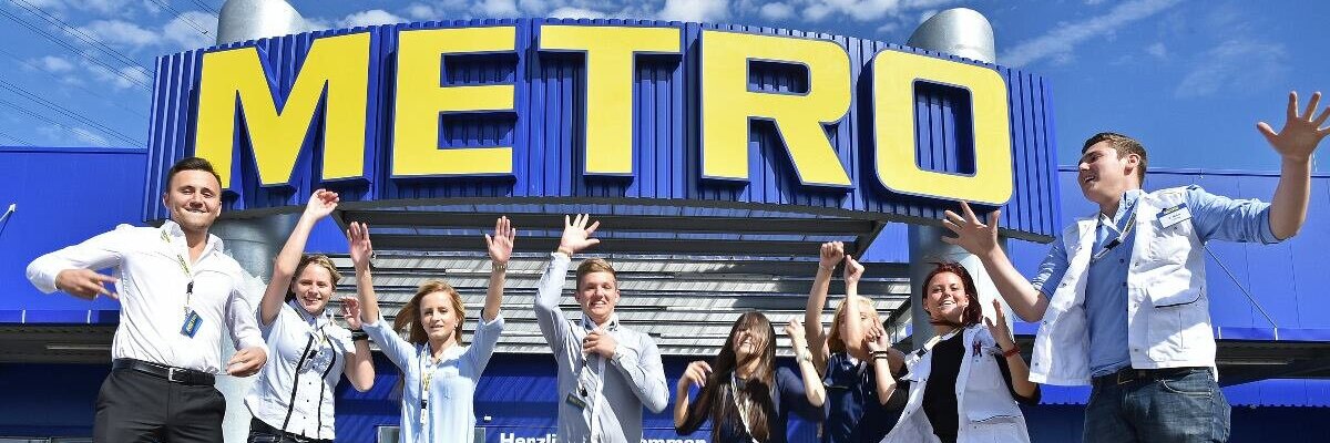 zamestnanci spoločnosti metro