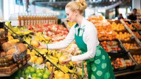 © REWE International AG Gemüse- und Obstabteilung