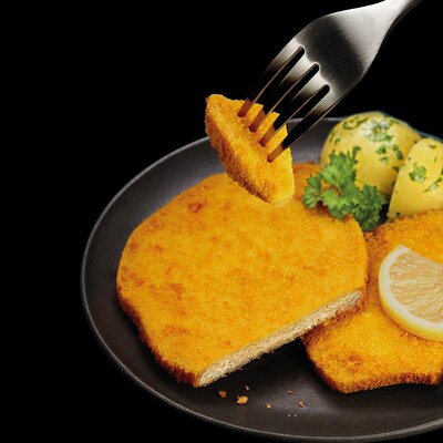 veganski šnicl serviran na tanjuru