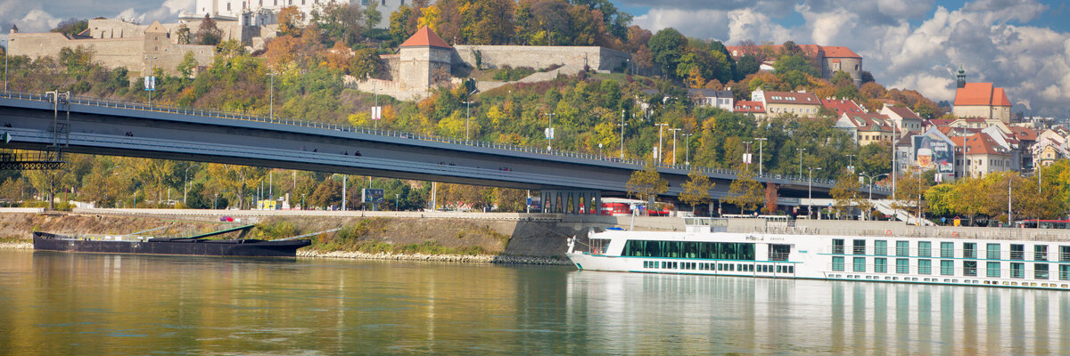 pohľad na dunaj z lode vo význame spap